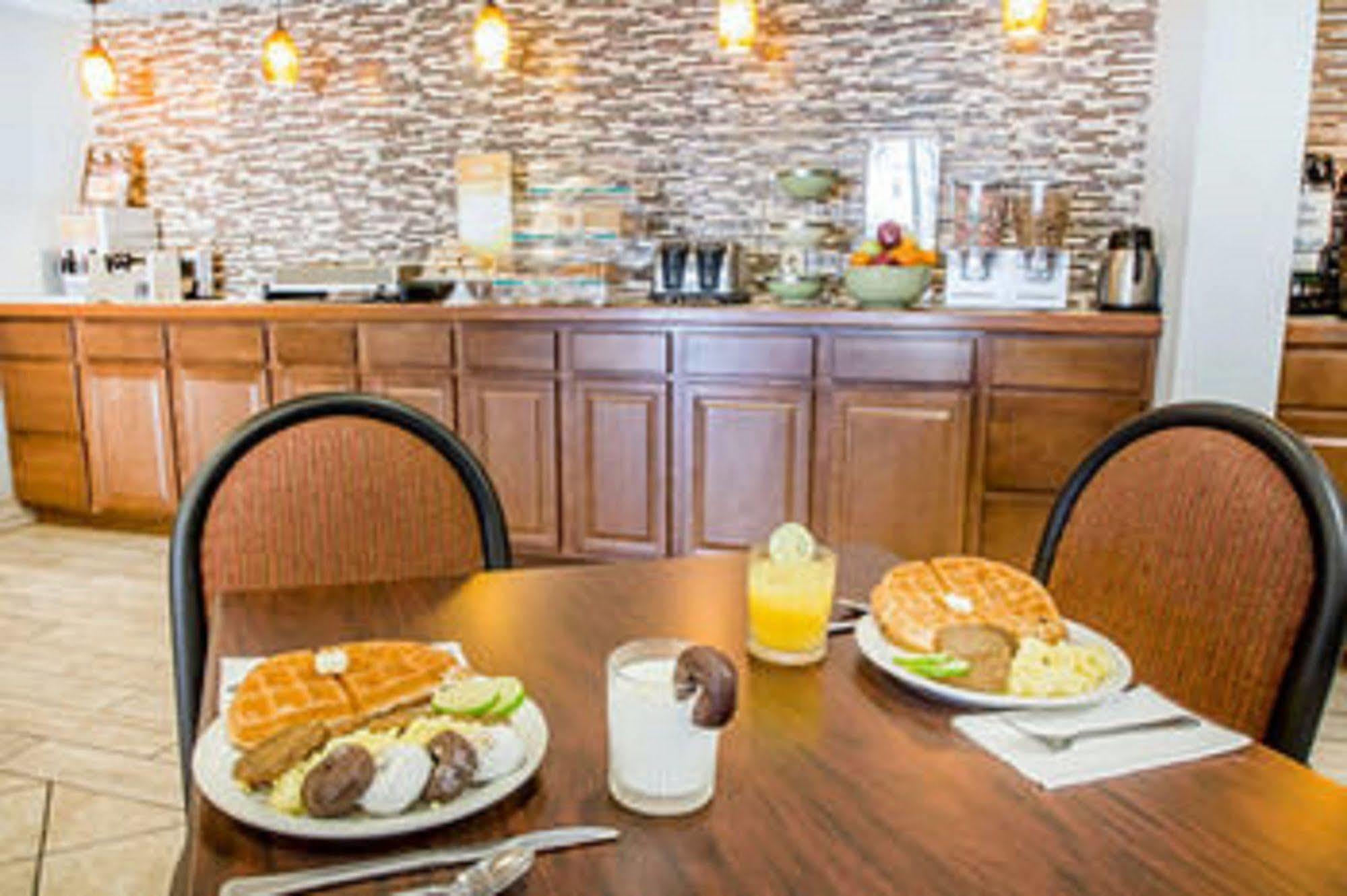 Quality Inn Us65 & E Battlefield Rd Σπρίνγκφιλντ Εξωτερικό φωτογραφία