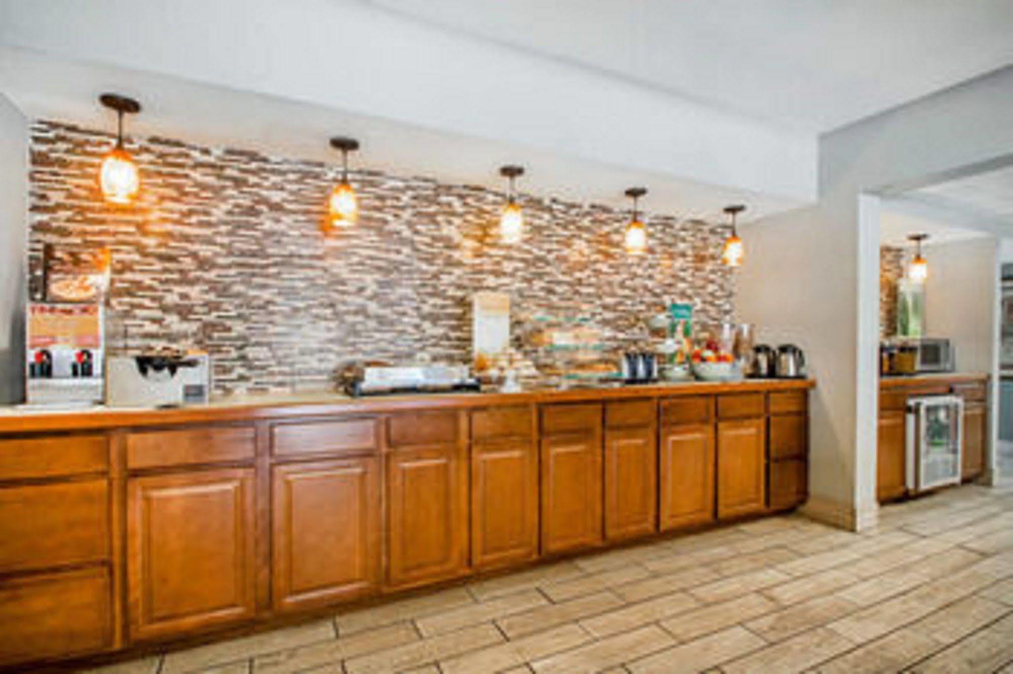 Quality Inn Us65 & E Battlefield Rd Σπρίνγκφιλντ Εξωτερικό φωτογραφία