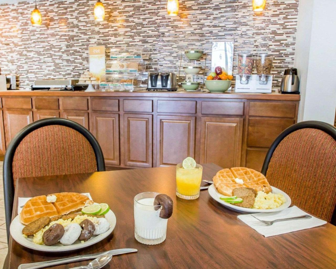 Quality Inn Us65 & E Battlefield Rd Σπρίνγκφιλντ Εξωτερικό φωτογραφία